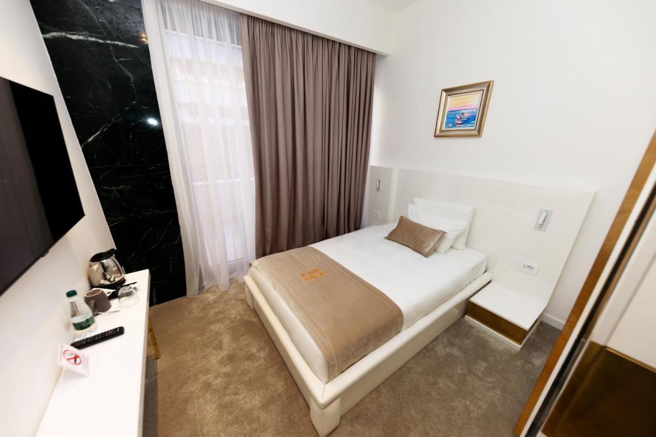 Habitat Hotel Tirana Extérieur photo